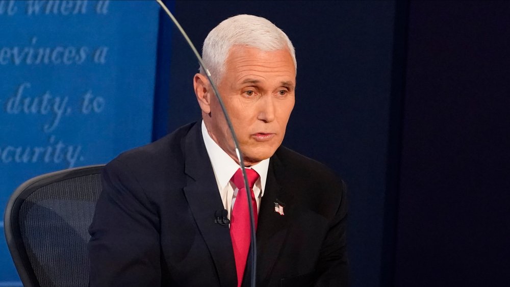 eye-contact-is-key-for-mike-pence-1602133482
